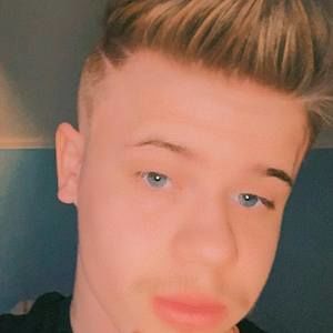 Meet your Posher, Cameron